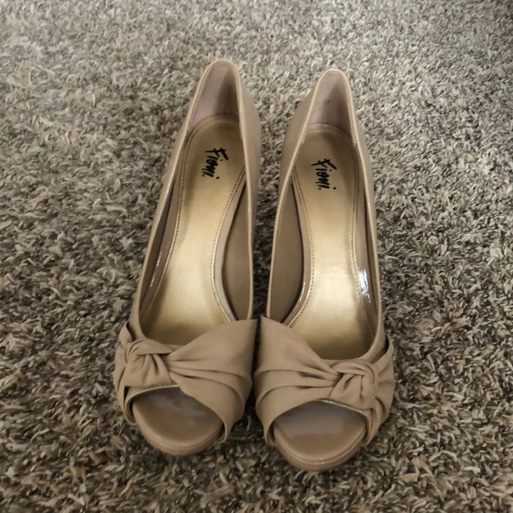 Nude Twist Detail Heels
